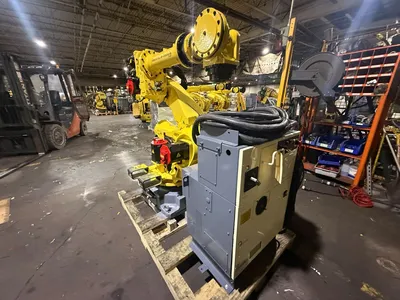 USED 2014 FANUC R-2000IB/210F + R30IB