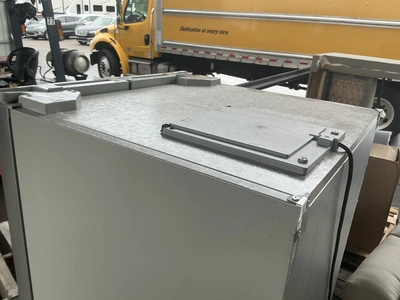 Used CONTOURE R-18FDSS Refrigerators Michigan US | Miedema Asset Management Group #1419474