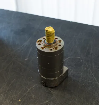 N/A CR-01-0165 Hydraulic Motor | Buy Per Pound (4)