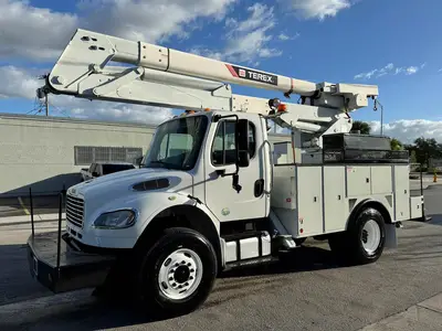 Used 2015 FREIGHTLINER M2 106 Tractors & Trailers Florida US | Truck and Van Outlet #1506283