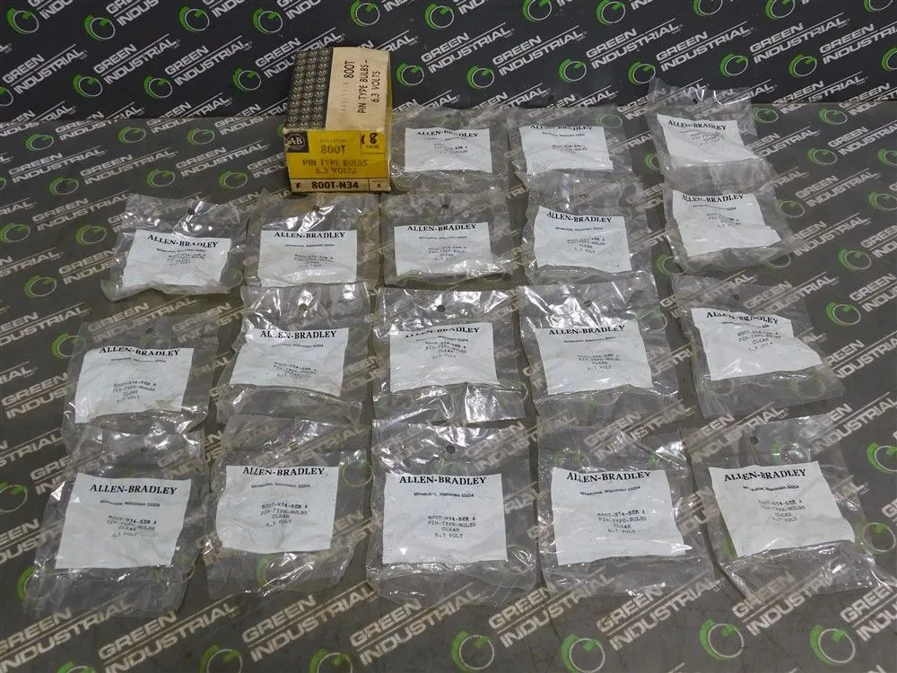 Box of 18 Allen Bradley 800T-N34 Clear Pin Type Bulbs 6.3V Series A New