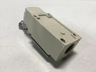 USED YAMATAKE LJA10-11A21N-003