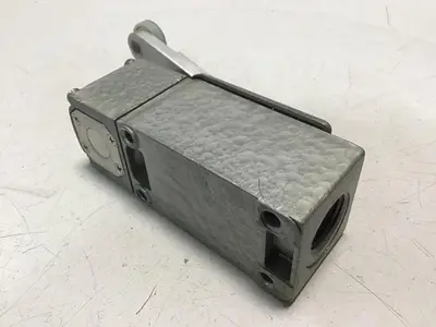 USED TELEMECANIQUE C2JK05