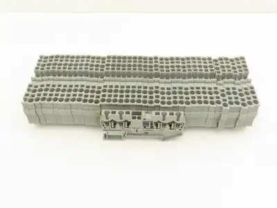 Phoenix ST 2,5 QUATTRO Feed Through Terminal Block 2.5 mm² 800V 24A Lot of 40