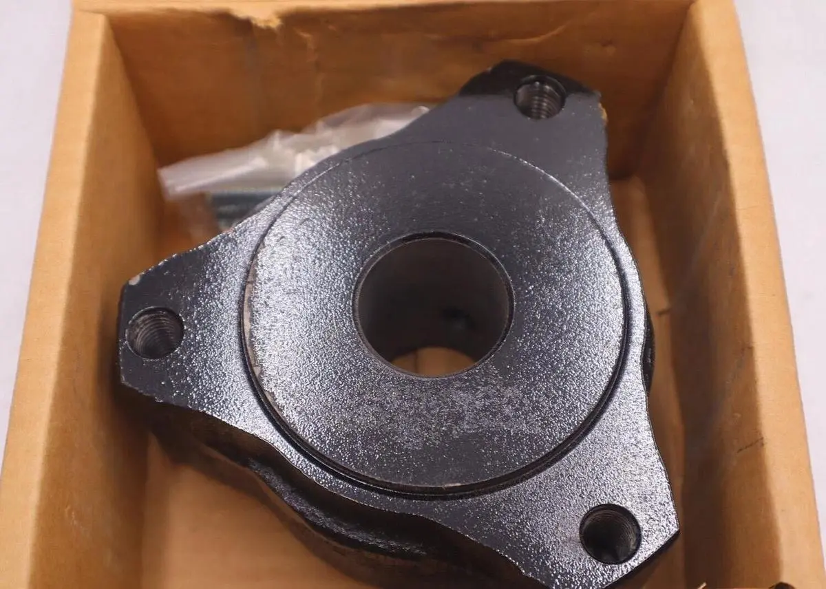LoveJoy 68514439268 80 DLT HUB 1-3/8 N/KW + Triangular New Open Box #3556