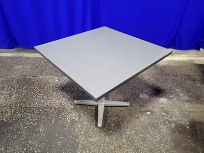 36" X 36" X 29" Table