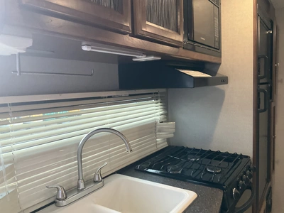 Used 2017 COACHMAN FREEDOM EXPRESS 22TSX- 1SL Campers, Caravans, Motorhomes Michigan US | Miedema Asset Management Group #1370131