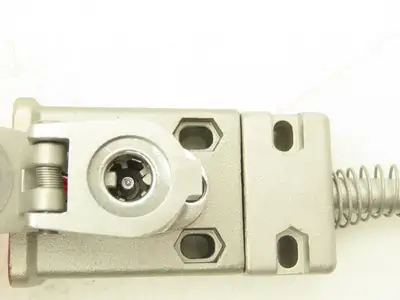 Allen Bradley 440T-MSALE10FC Guardmaster Trapped Key Interlock Switch No Key