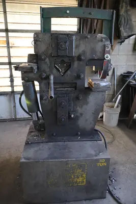 EDWARDS JAWS IV - 50T Ironworkers | MD Equipment Services LLC (8)