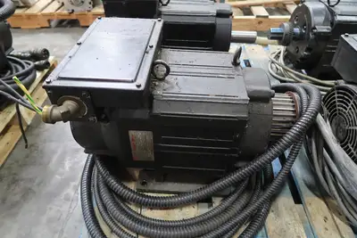 5.5/.3.7 kW, 200 volts, 500/6000 rpm Spindle Motor UAASKB-06CA3