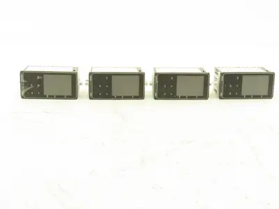 Omron E5EC-QR2ASM-800 Digital Temperature Controller 250VAC Ver 2.1 Lot of 4