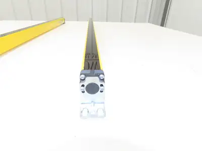Schmersal SLC440COM-ER-0890-14 Safety Light Curtain Transmitter & Receiver Set