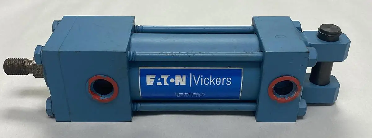 Used VICKERS T510CWCA1AA02000 Cylinders | Surplus Asset Holdings #1207240