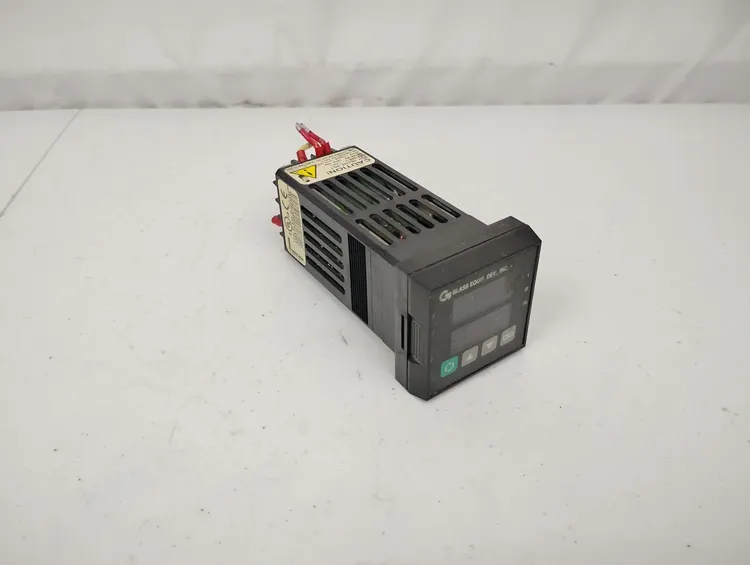 Used WATLOW 93BB-1DD0-00AT Temperature Controls US | Sporadic Surplus LLC #1084443