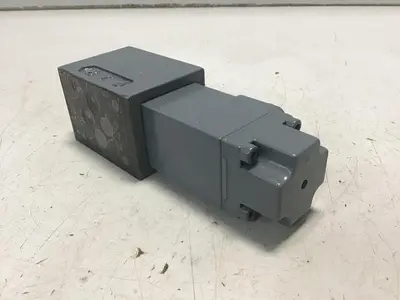 USED BOSCH 0 810 090 106