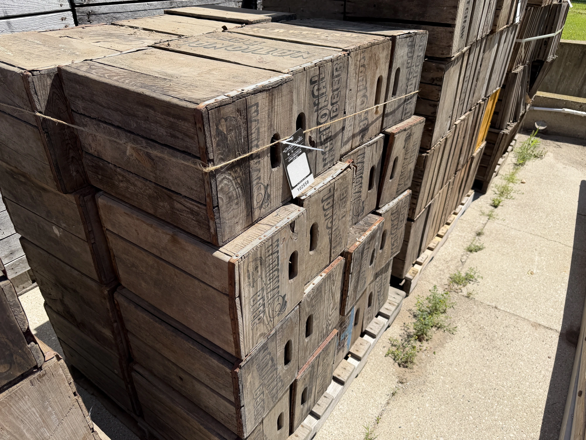 Used _UNKNOWN_ _UNKNOWN_ Restaurant Storage Containers Michigan US | Miedema Asset Management Group #1287602