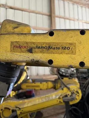 Used 2000 FANUC ARCMATE 120I Robots Michigan US | RAB Industries, Inc. #184429