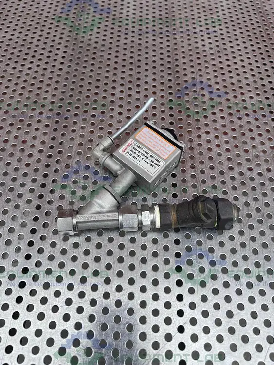 Used GEMU 540/15/D59405-1 PNEUMATIC VALVE ACTUATOR W/ 1/2" NPT FITTING Valves/Fittings California US | Equipment Lab #485868