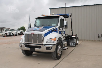 Used 2027 PETERBILT 548 Hooklifts & Roll-Offs Texas US | Roll Off Truck World #1491992