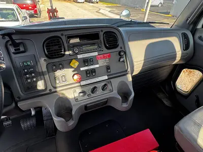 Used 2015 FREIGHTLINER 108SD Service & Utility Trucks Florida US | Truck and Van Outlet #1509214
