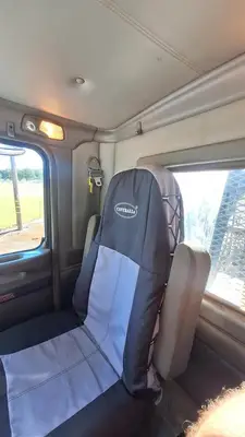 USED 2013 KENWORTH T800