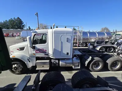 USED 2022 PETERBILT 567