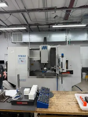 USED 2004 MILLTRONICS VM-22