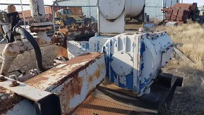 USED UNION TX-125 TRIPLEX PUMP