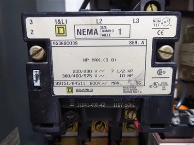 Square D 8538SCG14V81F4T Fusible Combination Starter NEMA 1 30 A 575V Used