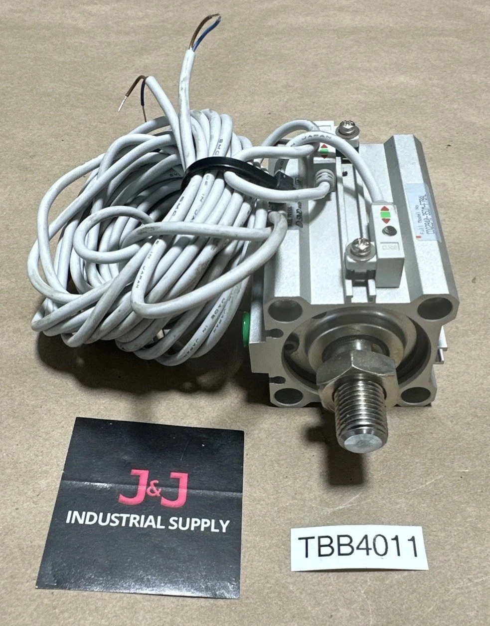 NEW SMC CDQ2B40-35DM-F7BAL