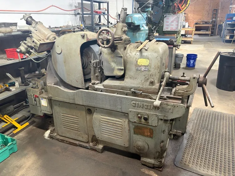 Used CINCINNATI 2MB Cylindrical Grinders Including Plain & Angle Head Connecticut US | Global Machine Brokers, LLC #1228851