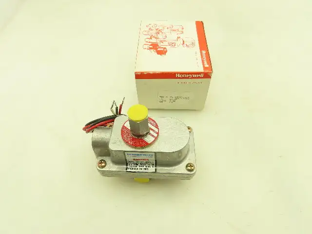 Honeywell Skinner X5RBM53860 Solenoid Valve 3-Way NC 24VDC 75PSI 1/4NPT Latching