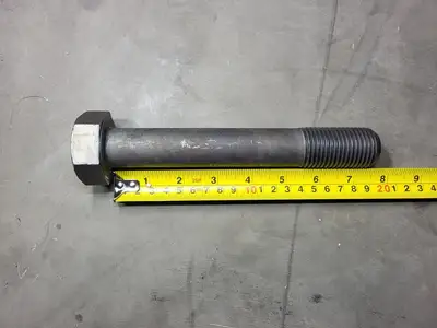 NEW KOMATSU 01011-63090