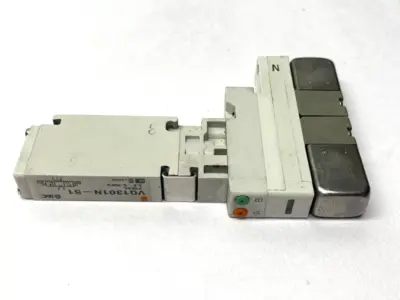 USED SMC PNEUMATIC SOLENOID VALVE 5-PORT 24VDC