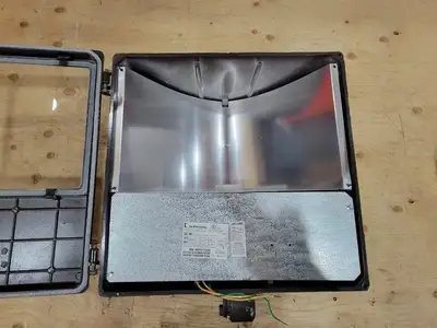 USED DAY-BRITE-LIGHTING FLM400STT-CUL-LP-ISF
