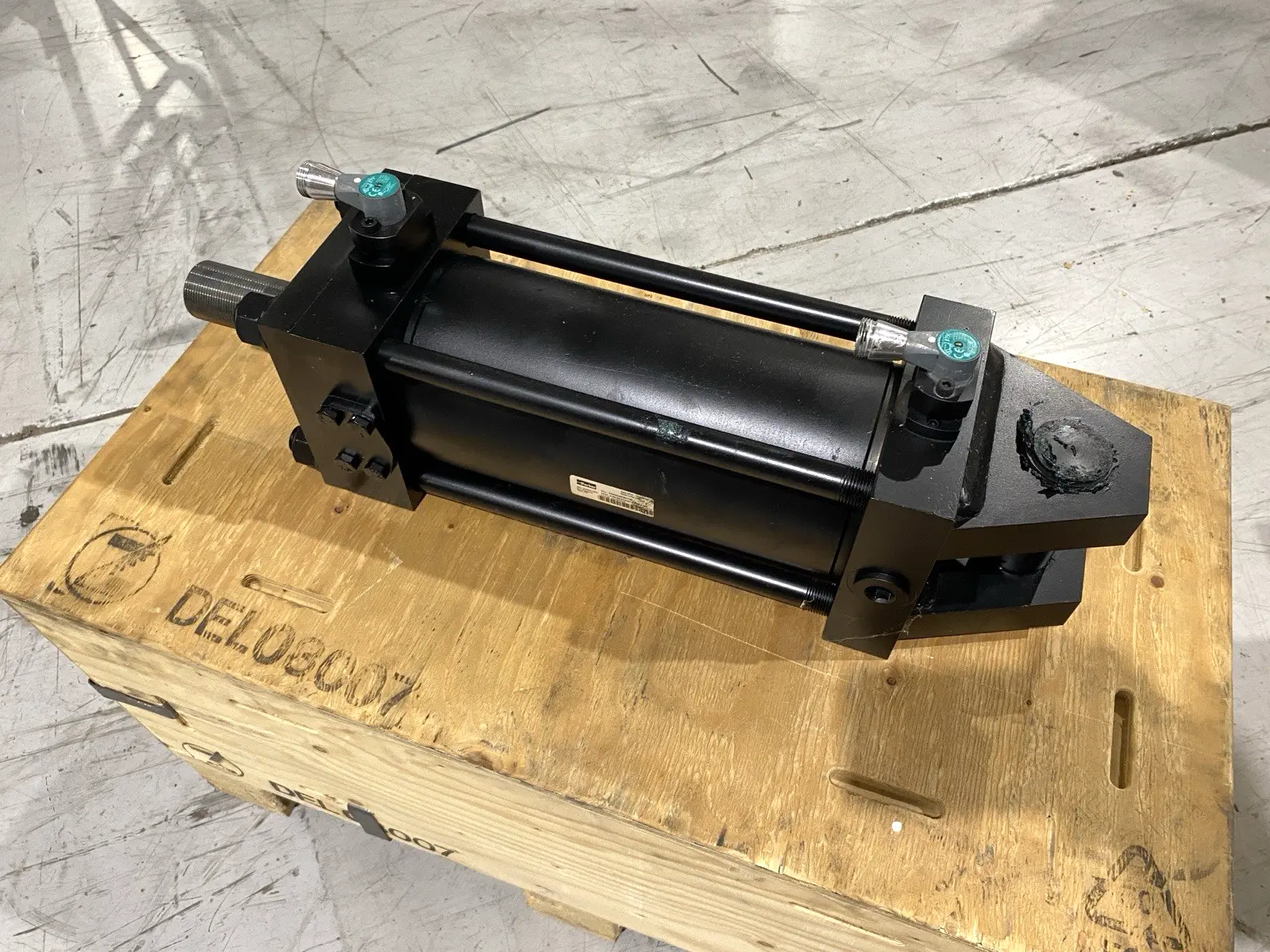 1H2H0A00261736 | Parker Hannifin  Cylinder 5.00CBB2HKNAT1S13AC9.500 - New Other