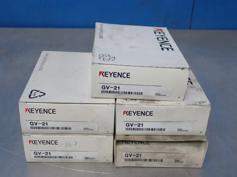 USED KEYENCE GV21