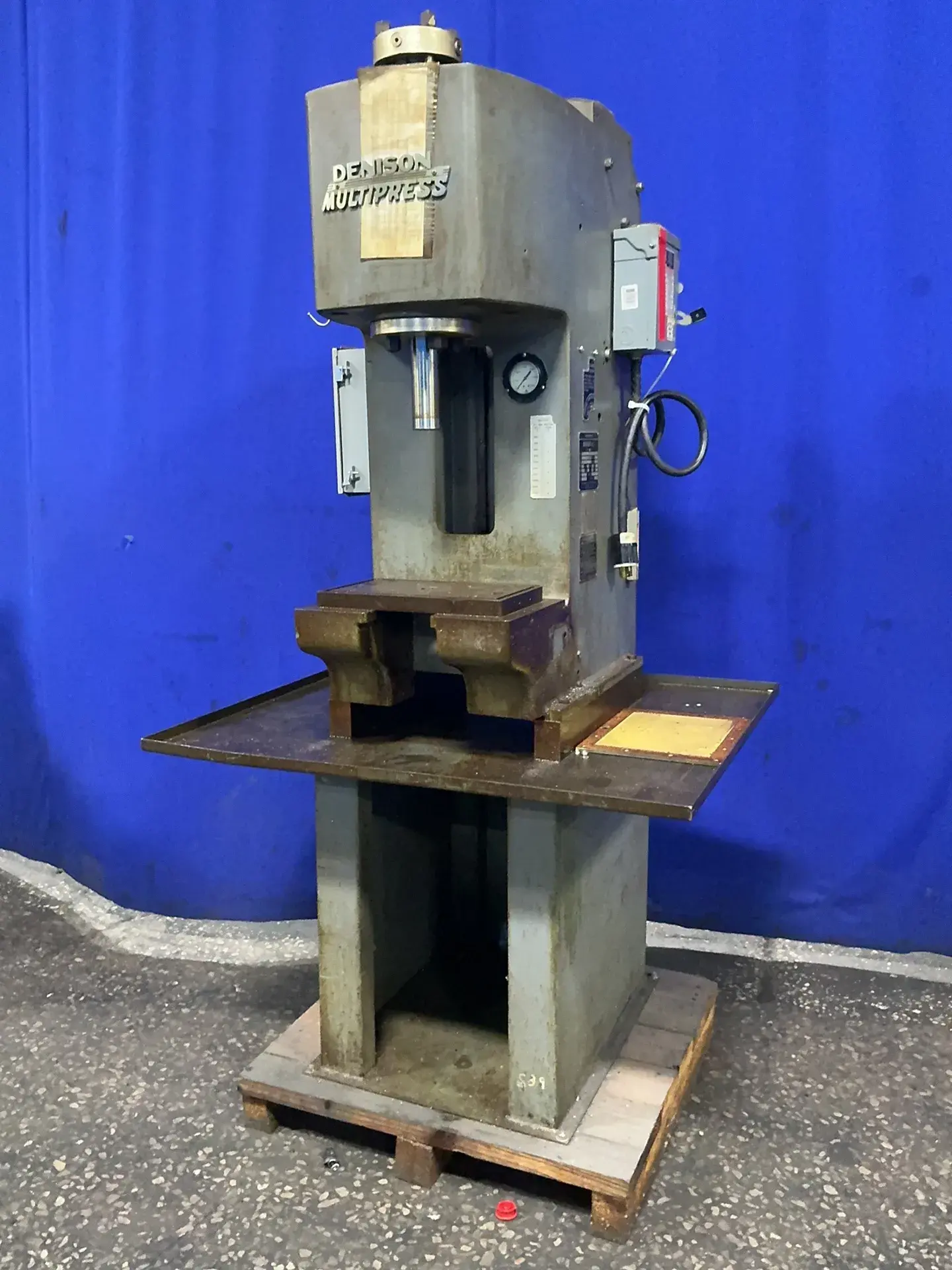 Used 1967 DENISON MULTIPRESS R065LC261D266C218A59S220 Deep Throat Presses Ohio US | HGR 24 #1518984
