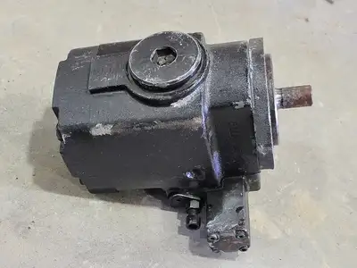 NEW OILGEAR PVWJ-022-A1UV-RSAY-P-1NNSN