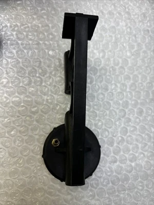 ** Preowned 24 Piece Rubbermaid Shoe  Support Brackets 610 Fast Shipp 40002700#