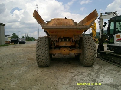 Used 2014 DEERE 250D II Articulated Dump Trucks New York US | Beck Equipment #1509308