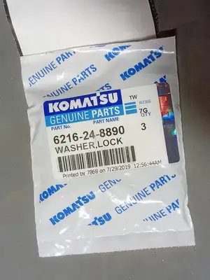 NEW KOMATSU AK4952