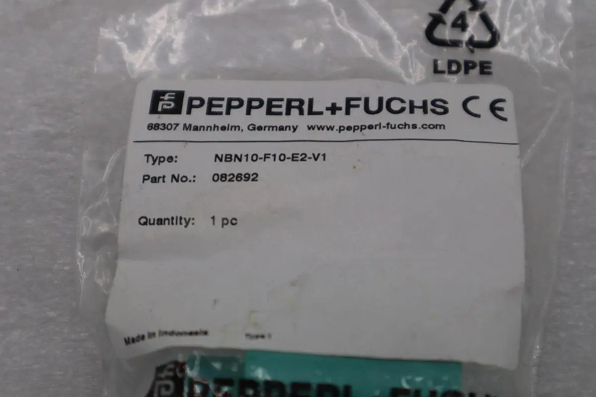 PEPPERL & FUCHS NBN10-F10-E2-V1 / NBN10F10E2V1 NEW 028692 (7 AVAILABLE) #G792A
