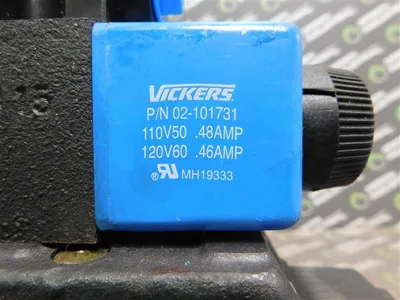 Vickers DG5V-8-S-2A-E-M-FW-B-10 Directional Control Valve 02-325891 5000PSI Used