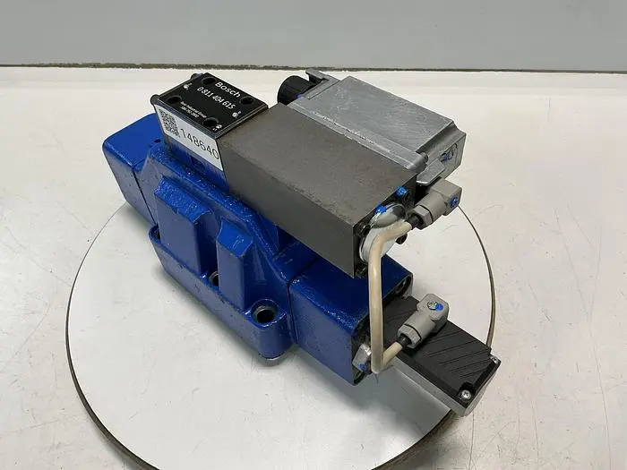 Used BOSCH 0 811 404 615 Solenoid Regulators Michigan US | Ideal Machinery #714622