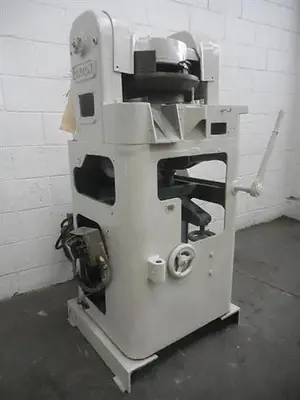 COLTON 33-STATION KEYED HEAD TABLET PRESS