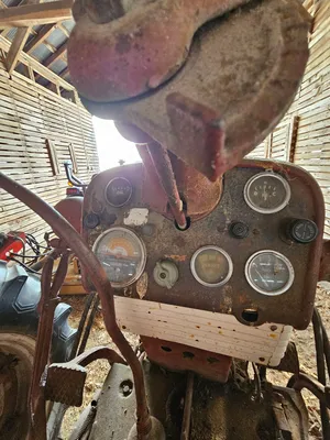 FARMALL 560 Tractor | Iron Listing (22)