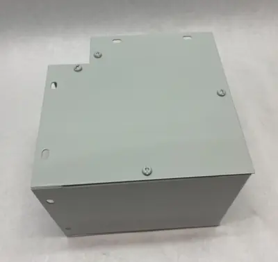 USED HOFFMAN NVENT 90-DEGREE ELBOW WIREWAY FITTING 6" X 6" PAINTED WHITE