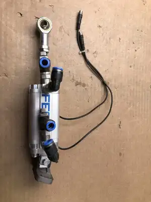 FESTO ADVU-32-60-A-P-A Pneumatic Air Cylinder ; 14.5PSI 32mm Bore 60mm Stroke