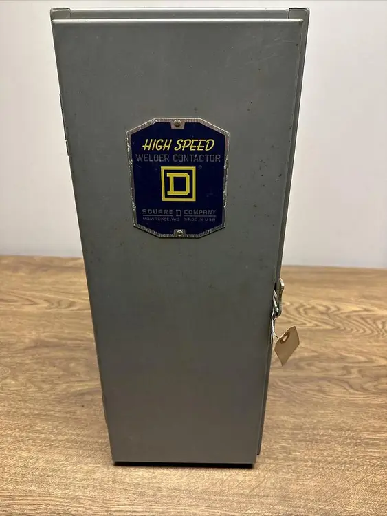 New | in-Stock SQUARE D CLASS 8990 TYPE HBG-1 PLC Contactors | Surplus Asset Holdings #1227449